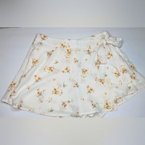 Altar’d State SKORT size L. White with orange flowers.